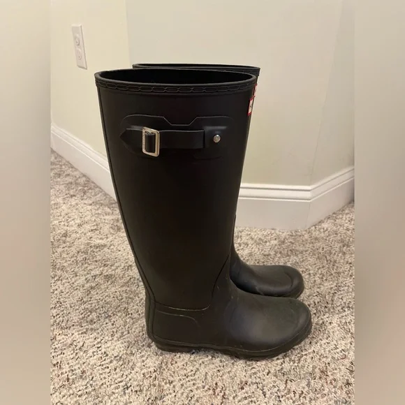 Women’s Tall Hunter Rainboots - Picture 3 of 4